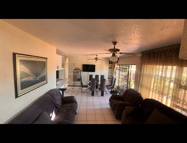 4 BEDROOM HOUSE FOR SALE IN BASSONIA